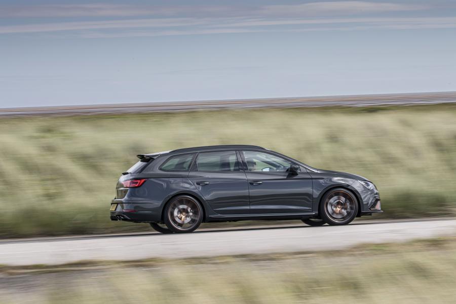  Seat Leon Cupra R ST (5F) 2019 года  (UK) (фото 36 из 40)